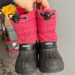 Reima pink snow boots